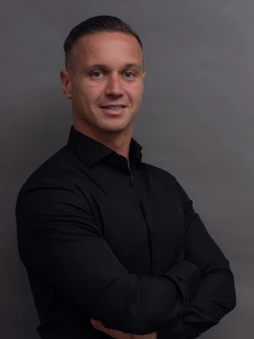 Recruiter img